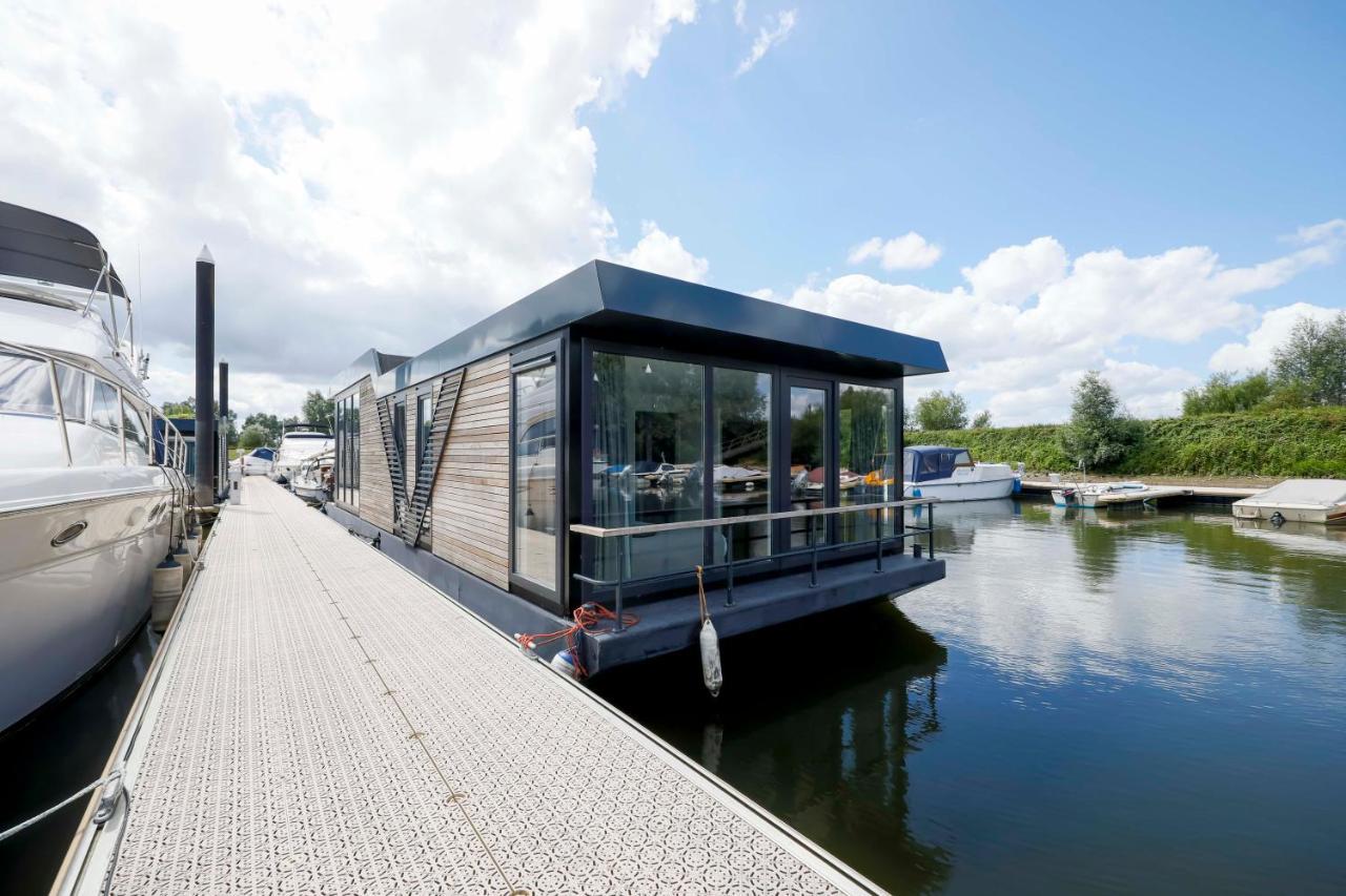 Europarcs Marina Strandbad Olburgen Rum bild